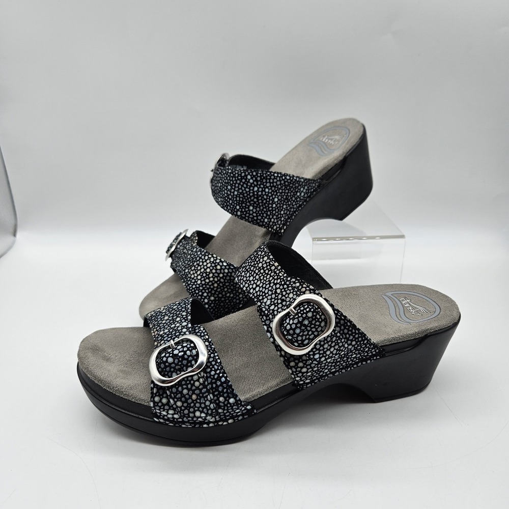 Dansko Sophie Black Dotted Leather Buckle Wedge Slide Sandals Sz EU 39 8.5-9 US
